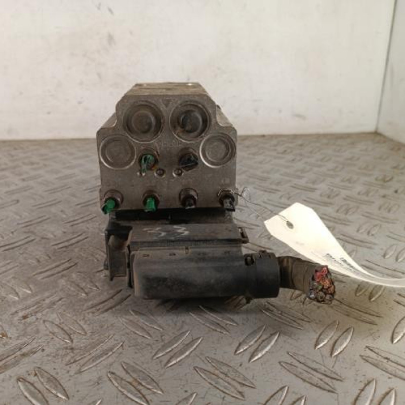 Bloc ABS (freins anti-blocage) RENAULT TRAFIC 2