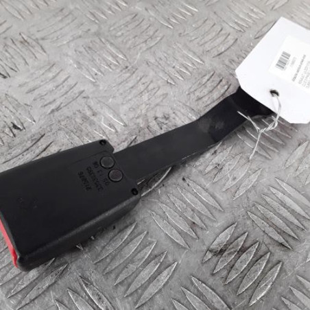 Attache ceinture arriere droit RENAULT CLIO 3