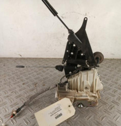 Serrure avant droit MERCEDES CLASSE A 169 Photo n°1