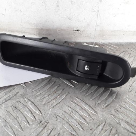 Interrupteur de leve vitre arriere droit RENAULT SCENIC 2 Photo n°1
