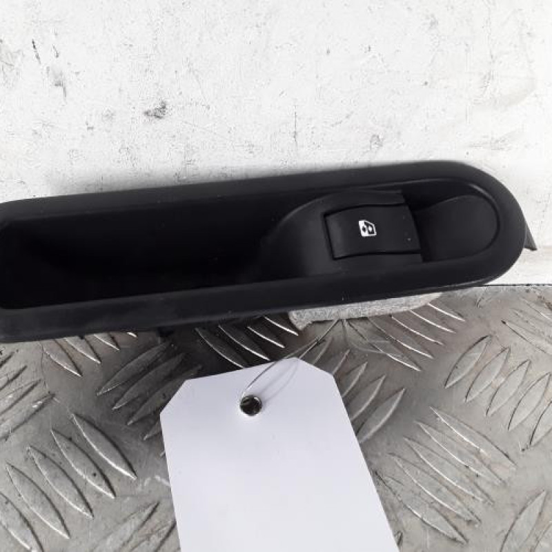 Interrupteur de leve vitre arriere gauche RENAULT SCENIC 2