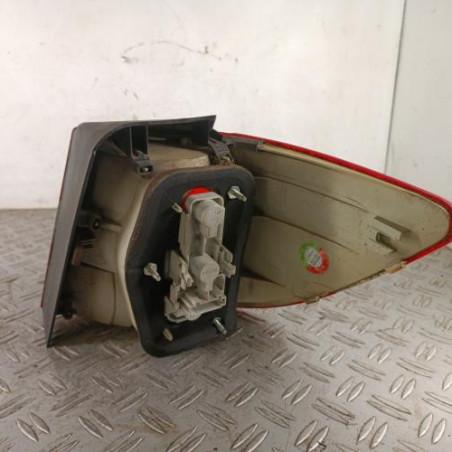 Feu arriere principal gauche (feux) MERCEDES CLASSE B 245