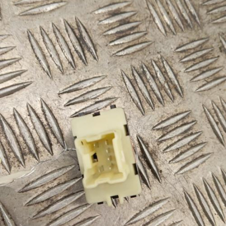 Interrupteur de leve vitre avant droit DACIA SANDERO 2