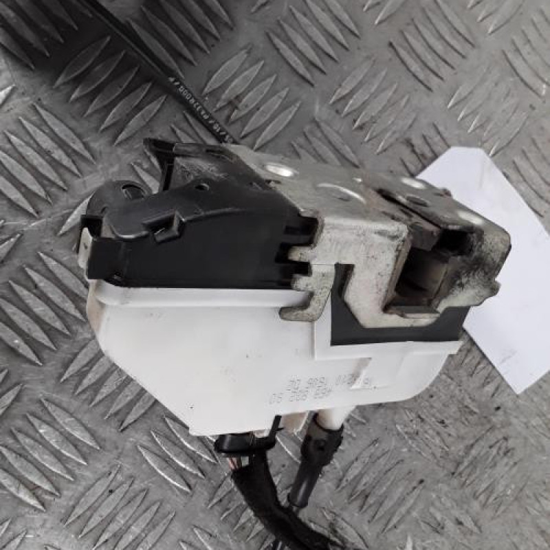 Serrure avant droit CITROEN C3 1