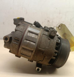 Compresseur clim NISSAN NV400 Photo n°3