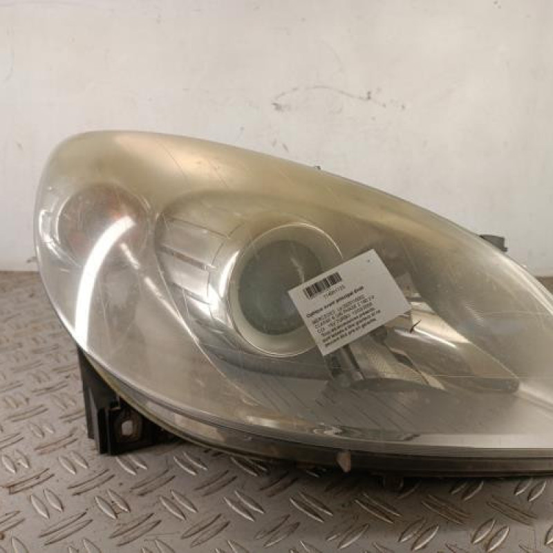 Optique avant principal droit (feux)(phare) MERCEDES CLASSE B 245
