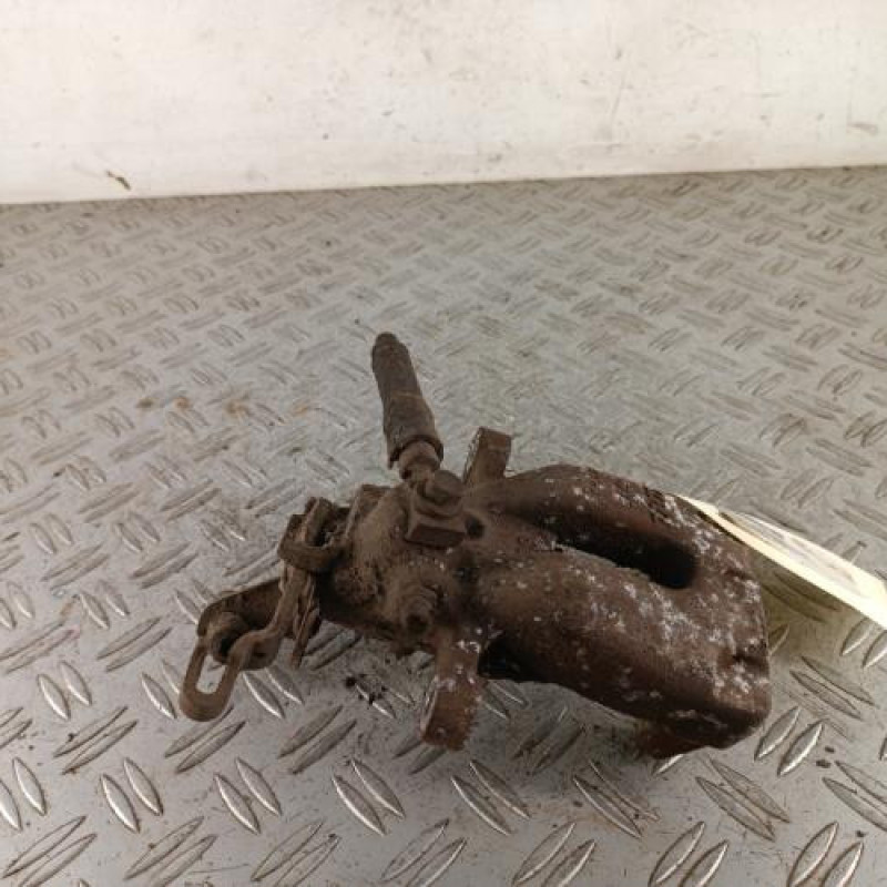 Etrier arriere droit (freinage) SEAT LEON 3
