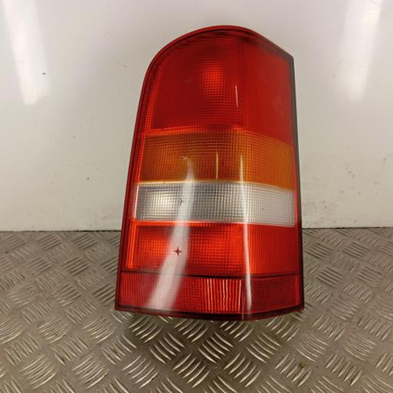Feu arriere principal droit (feux) MERCEDES VITO 638