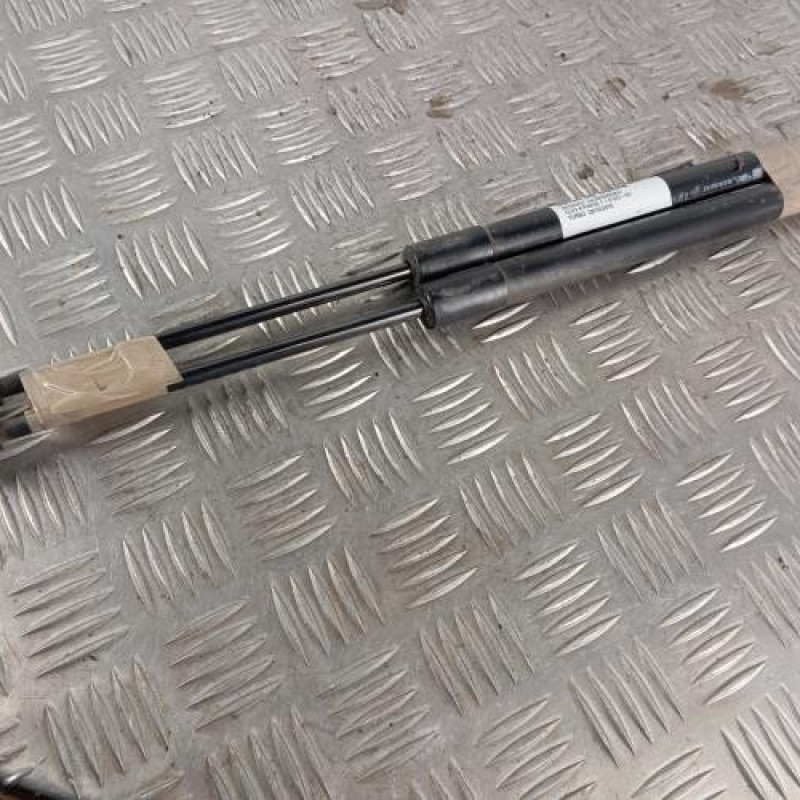 Verin de coffre RENAULT CLIO 4 Verin de coffre RENAULT CLIO 4