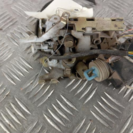 Serrure avant gauche MERCEDES VITO 638 Photo n°1