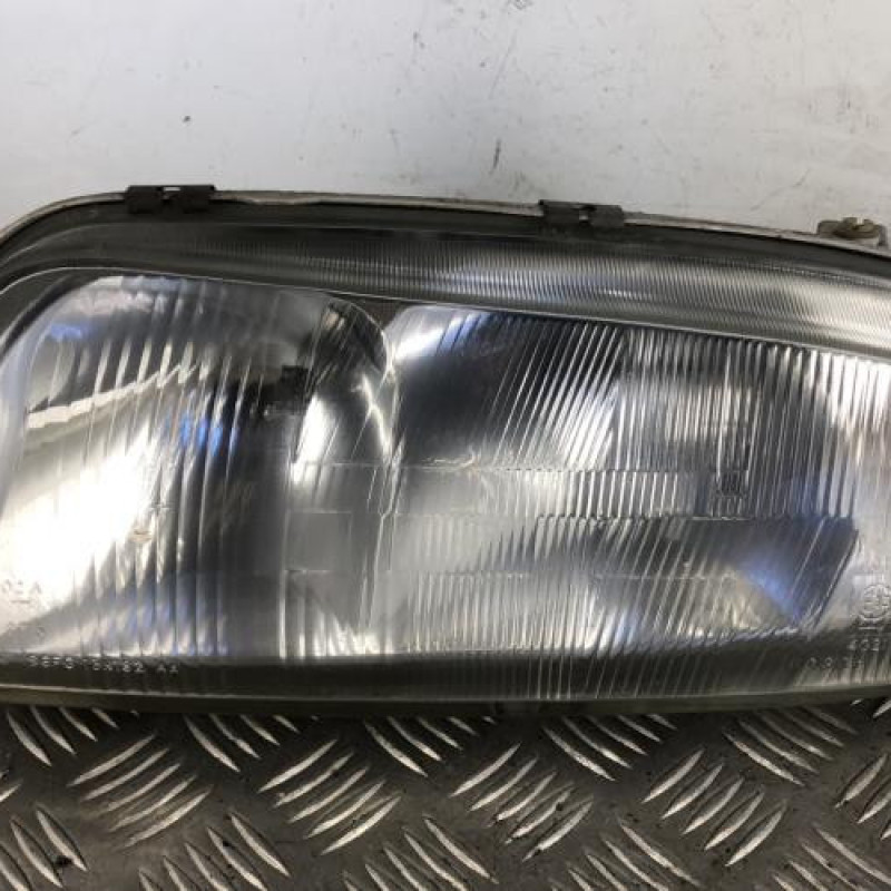 Optique avant principal gauche (feux)(phare) FORD FIESTA 4