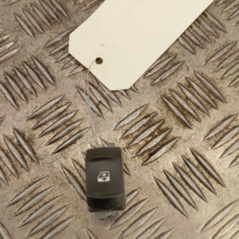 Interrupteur de leve vitre avant droit RENAULT MEGANE 2