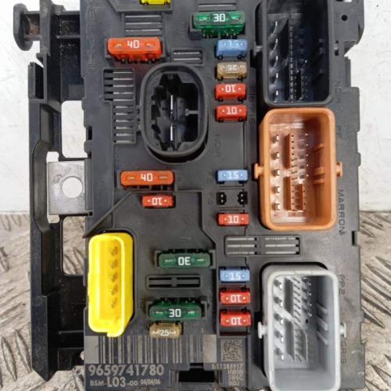 Boitier servitude moteur (BSM) CITROEN C3 1 Boitier servitude moteur (BSM) CITROEN C3 1