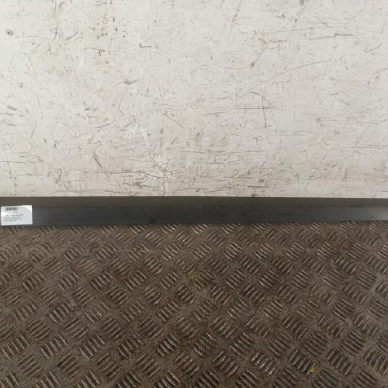 Baguette de porte avant droite PEUGEOT 308 1