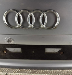 Malle/Hayon arriere AUDI A8 2