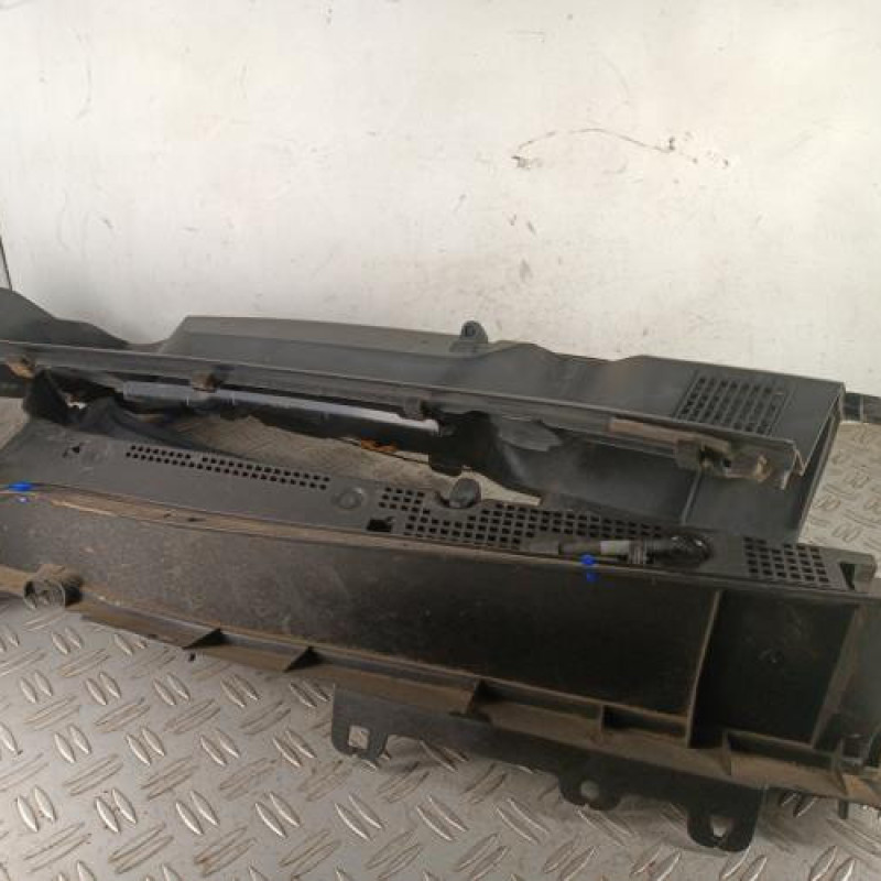 Baie de pare brise MAZDA CX3 Baie de pare brise MAZDA CX3