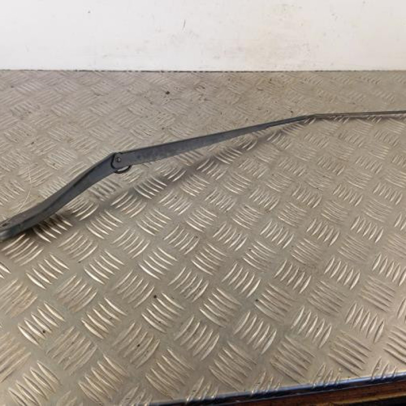 Bras essuie glace avant droit RENAULT CLIO 5