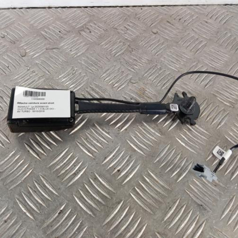 Attache ceinture avant droit RENAULT CLIO 5
