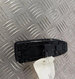 Interrupteur de leve vitre avant gauche RENAULT CLIO 5