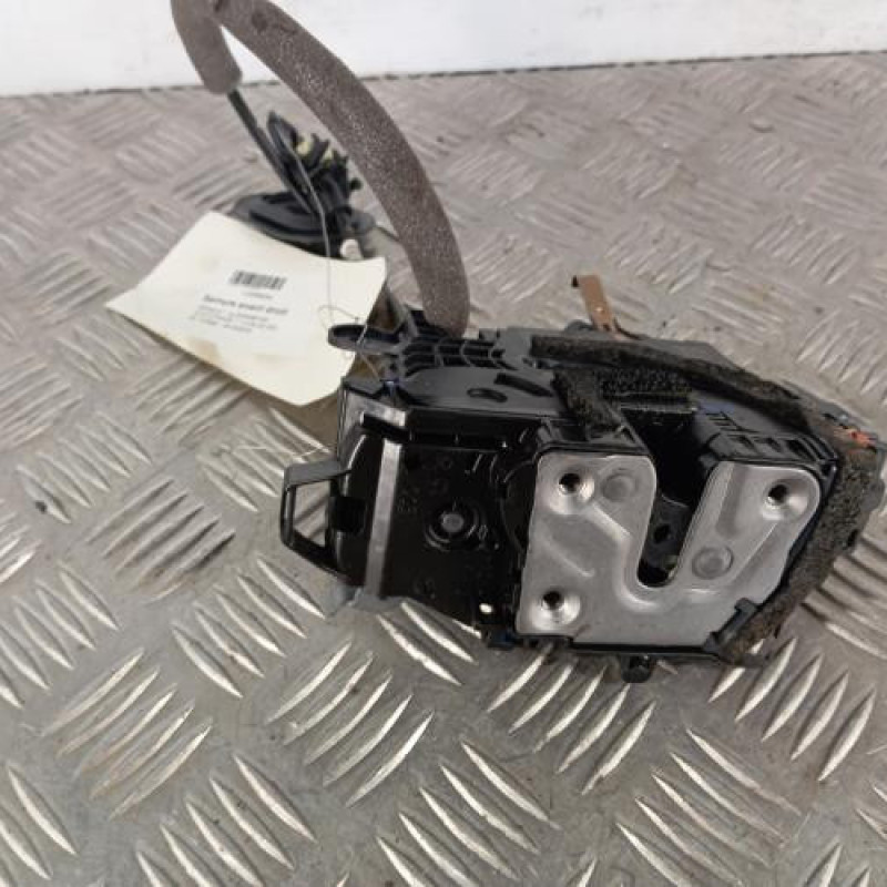 Serrure avant droit RENAULT CLIO 5 Serrure avant droit RENAULT CLIO 5