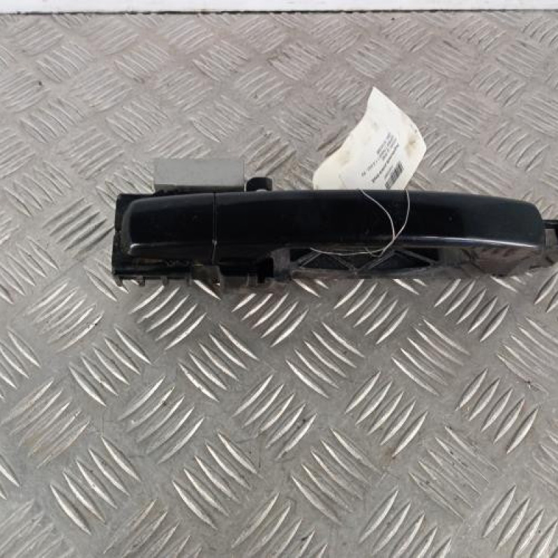 Poignee porte arriere droit NISSAN QASHQAI 1