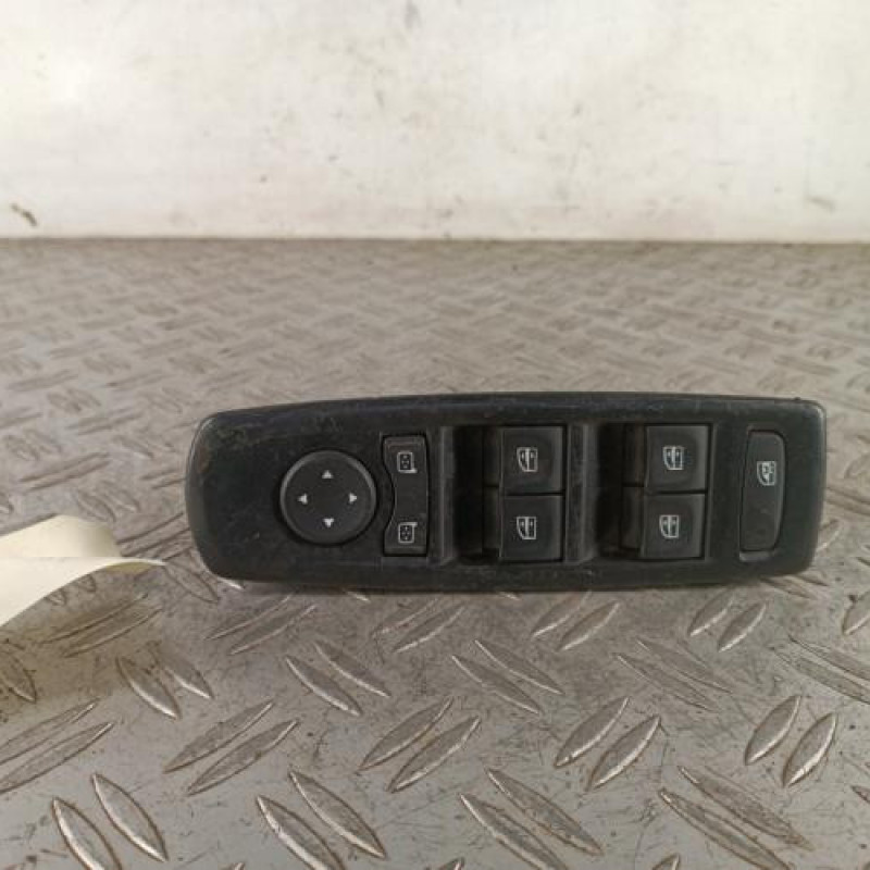 Interrupteur de leve vitre avant gauche RENAULT LAGUNA 3