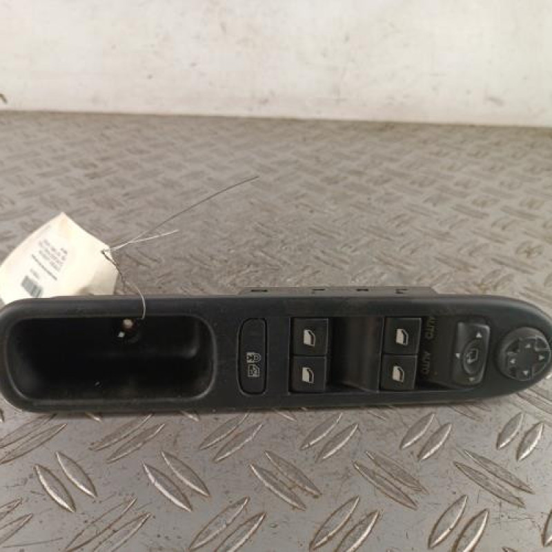 Interrupteur de leve vitre avant gauche CITROEN C3 PICASSO