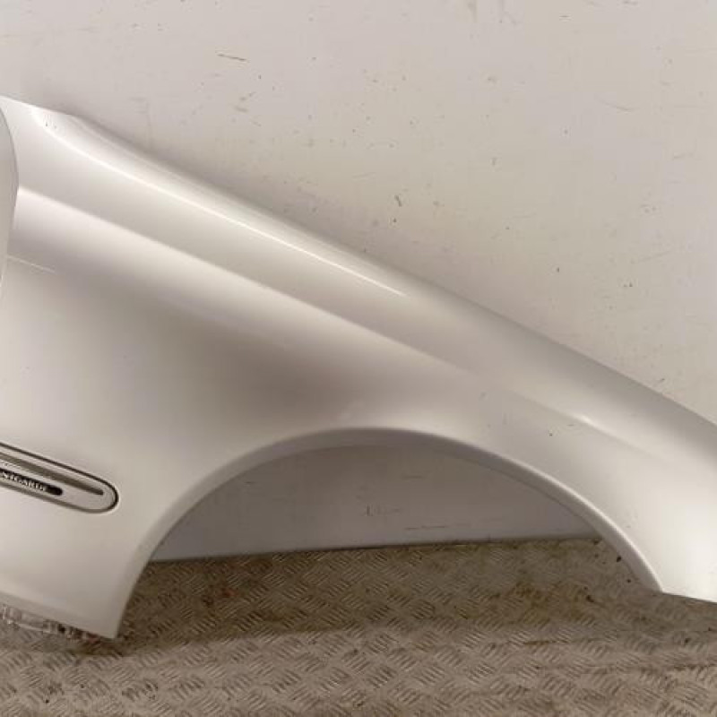 Aile avant droit MERCEDES CLASSE C 203