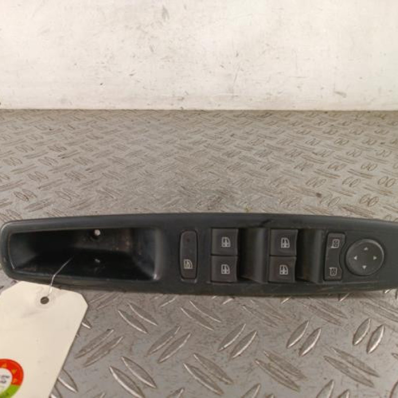 Interrupteur de leve vitre avant gauche RENAULT SCENIC 3