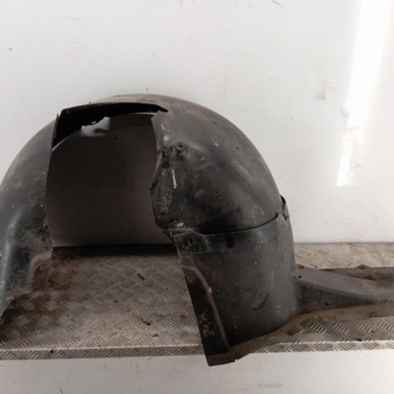 Pare boue avant gauche VOLKSWAGEN PASSAT 5