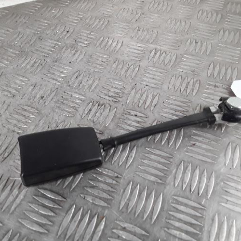 Attache ceinture avant droit OPEL COMBO D