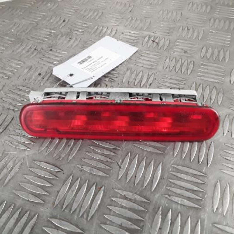 Feu arriere stop central OPEL COMBO D