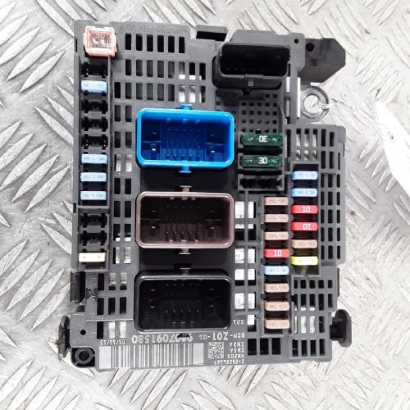 Boitier servitude moteur (BSM) PEUGEOT 308 2 Boitier servitude moteur (BSM) PEUGEOT 308 2