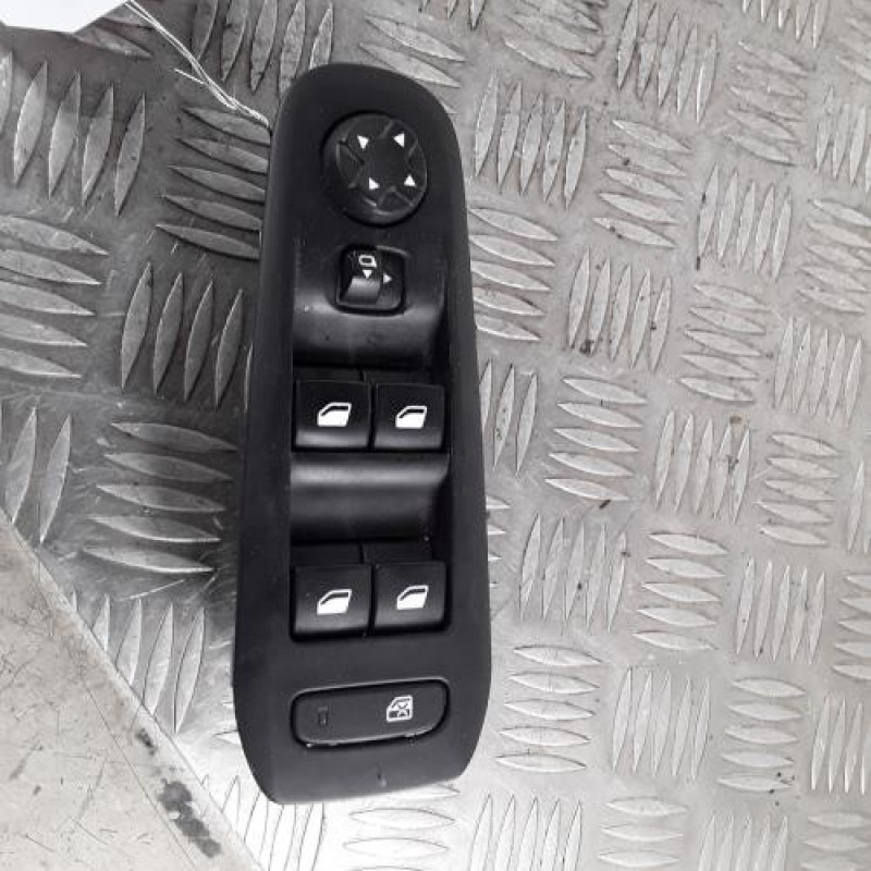 Interrupteur de leve vitre avant gauche PEUGEOT 308 2