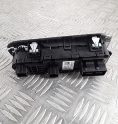 Interrupteur de leve vitre avant gauche PEUGEOT 308 2