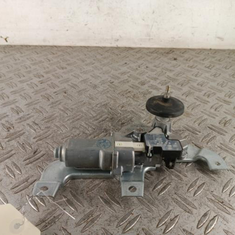 Moteur essuie glace arriere SUZUKI SWIFT 4