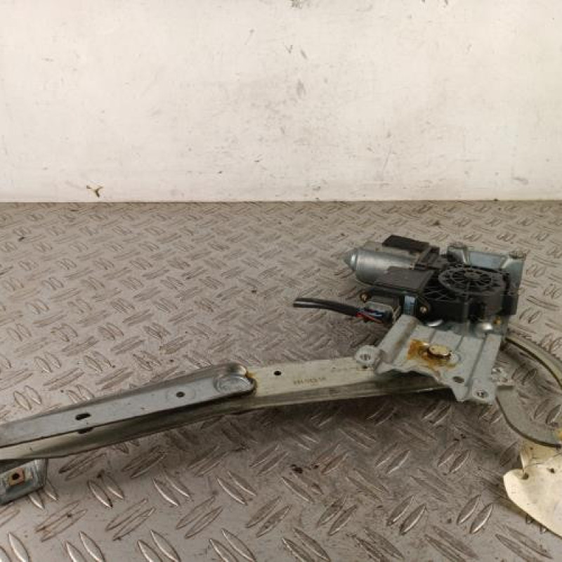 Leve vitre electrique avant droit OPEL CORSA B