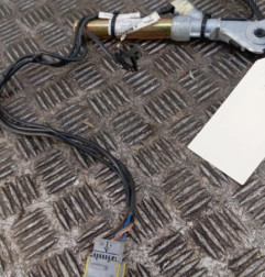 Attache ceinture avant gauche RENAULT CLIO 2 Photo n°3