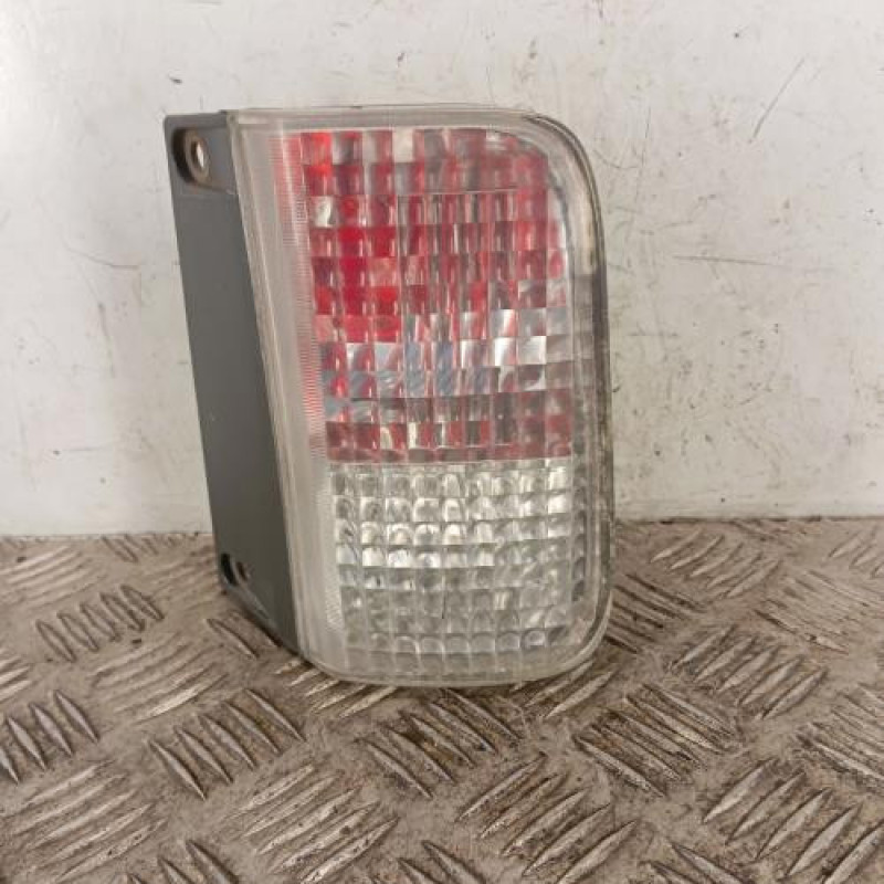 Feu de pare choc arriere gauche OPEL VIVARO 1