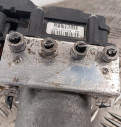 Bloc ABS (freins anti-blocage) PEUGEOT 308 1 Photo n°3