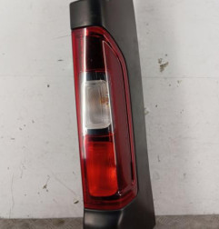 Feu arriere principal droit (feux) OPEL VIVARO 2 Photo n°1