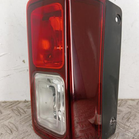 Feu de pare choc arriere gauche RENAULT TRAFIC 3 COURT Photo n°1