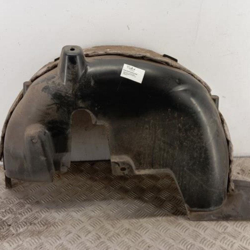 Pare boue arriere droit PEUGEOT 2008 1