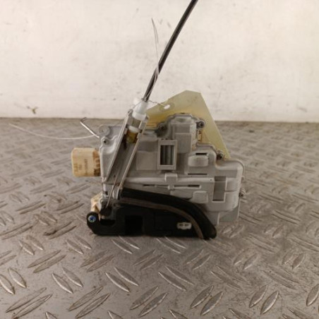 Serrure avant droit AUDI A4 2