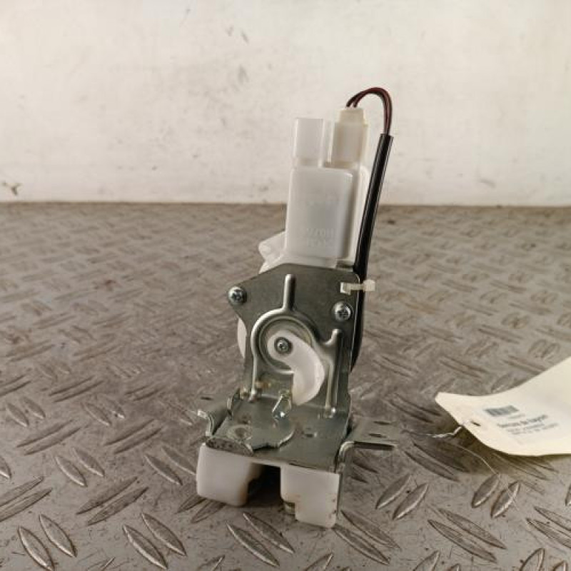 Serrure de hayon SUZUKI SWIFT 4