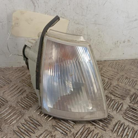 Optique avant secondaire droit (feux)(clignotant) RENAULT CLIO 1 Photo n°1