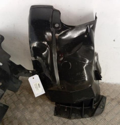 Pare boue avant droit RENAULT SCENIC 1