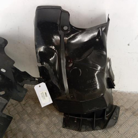 Pare boue avant droit RENAULT SCENIC 1