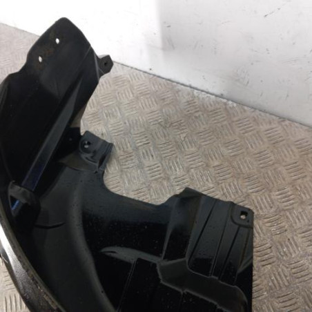 Pare boue arriere droit SUZUKI SWIFT 5