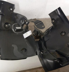 Pare boue avant gauche RENAULT MEGANE 3 Photo n°1